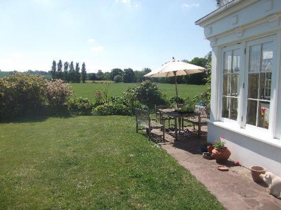 The Old Rectory Bed & Breakfast Abergavenny Buitenkant foto