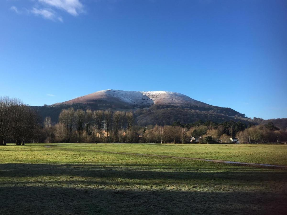 The Old Rectory Bed & Breakfast Abergavenny Buitenkant foto