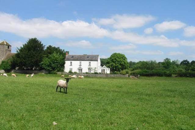 The Old Rectory Bed & Breakfast Abergavenny Buitenkant foto